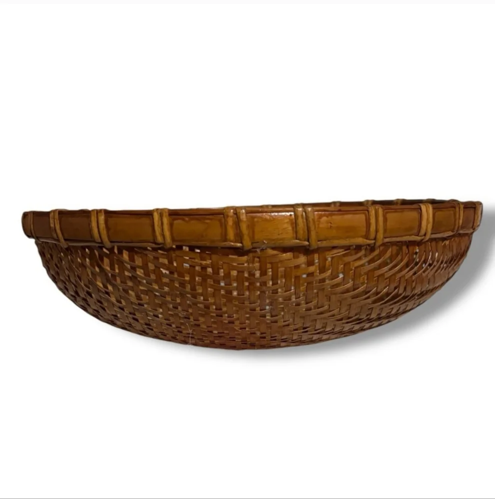 VINTAGE Split Bamboo Winnowing Basket 14” DiameterVINTAGE